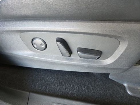 Used 2023 Nissan Pathfinder SL image 55