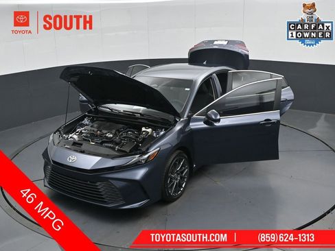 Used 2026 Toyota Camry XLE FWD image 54