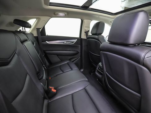 Used 2017 Cadillac XT5 Luxury w/ Driver Awareness Package AWD/4WD image 23