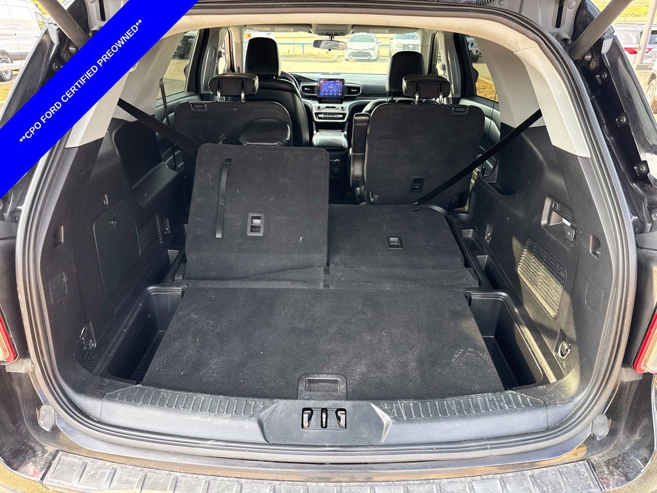 Used 2020 Ford Explorer XLT w/ Equipment Group 202A RWD image 11