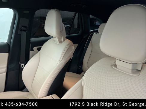 Certified 2025 Mercedes-Benz GLC 300 4MATIC image 16