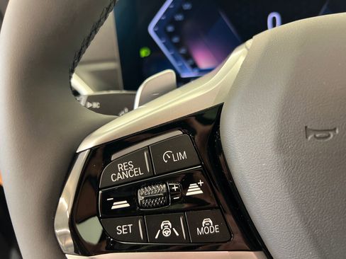 Used 2025 BMW 330i Sedan w/ Premium Package RWD image 17