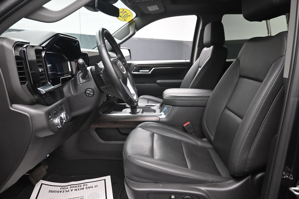 Used 2025 GMC Sierra 1500 SLT w/ SLT Premium Plus Package AWD/4WD image 16
