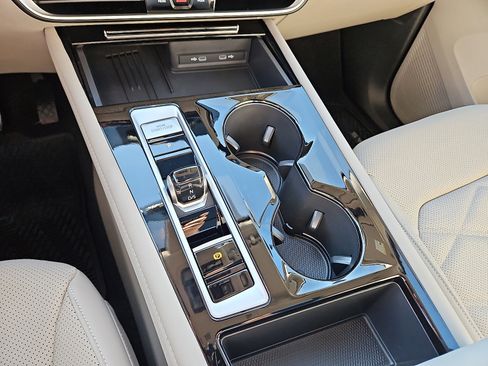 New 2026 Volkswagen Atlas SE image 14