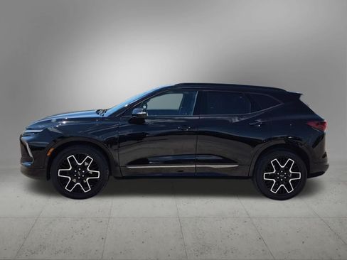 Used 2023 Chevrolet Blazer RS FWD image 3