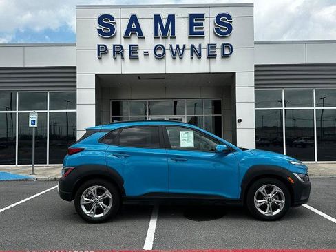 Used 2023 Hyundai Kona SEL FWD image 2