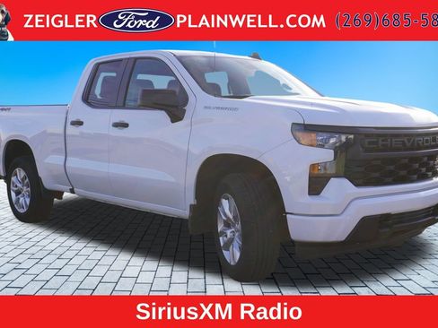 Used 2023 Chevrolet Silverado 1500 Custom AWD/4WD image 7