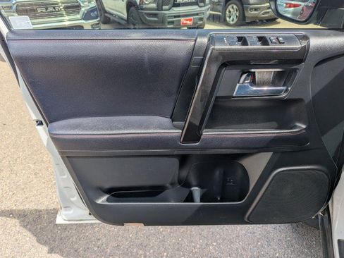 Used 2019 Toyota 4Runner TRD Off-Road Premium AWD/4WD image 9