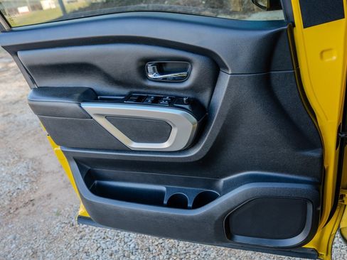 Used 2018 Nissan Titan PRO-4X image 24