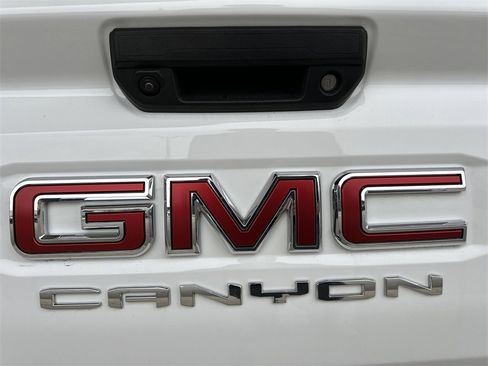 Used 2025 GMC Canyon AT4 image 30