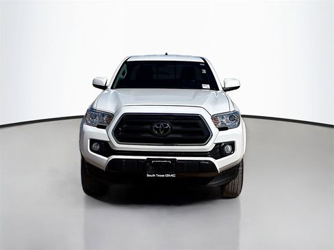 Used 2022 Toyota Tacoma SR image 2