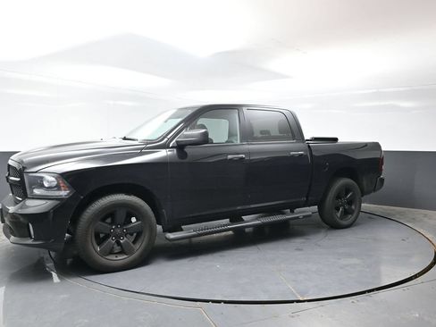 Used 2014 RAM 1500 Express w/ Black Ram 1500 Express Group AWD/4WD image 9