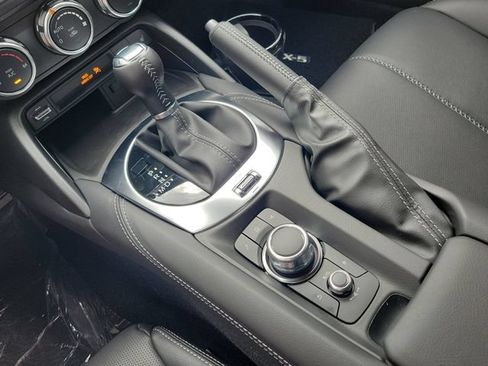 New 2026 MAZDA MX-5 Miata RF Grand Touring RWD image 16