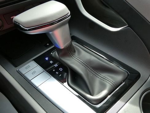 Used 2025 Hyundai Elantra Sport image 25