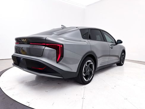 Certified 2025 Kia K4 EX image 16