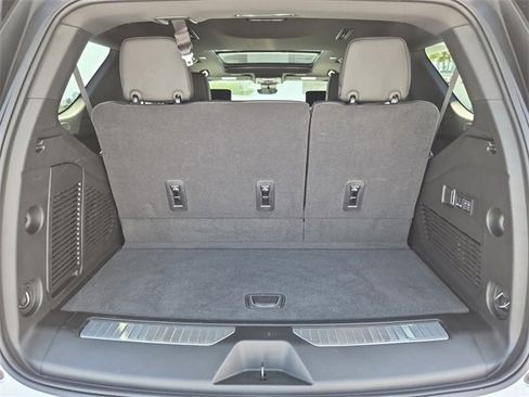 Used 2026 GMC Yukon Denali w/ Advanced Technology Package image 12