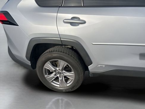 Used 2022 Toyota RAV4 XLE w/ Convenience Package image 13