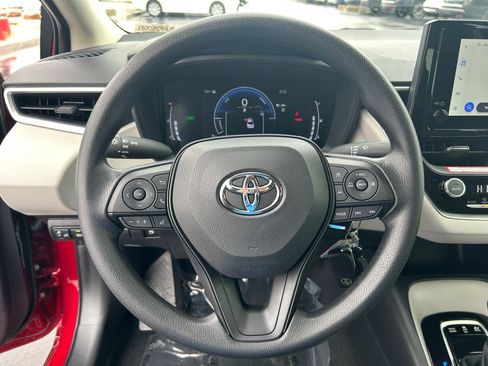 Used 2026 Toyota Corolla LE image 13