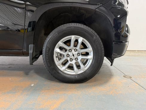 Used 2024 Chevrolet Silverado 1500 RST AWD/4WD image 8