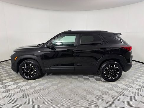 Used 2023 Chevrolet TrailBlazer LT w/ Convenience Package FWD image 6