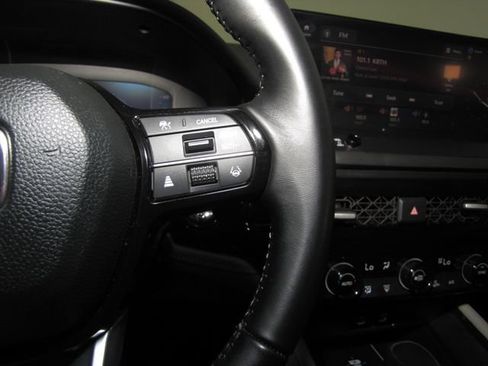 Certified 2023 Honda Accord Touring image 6
