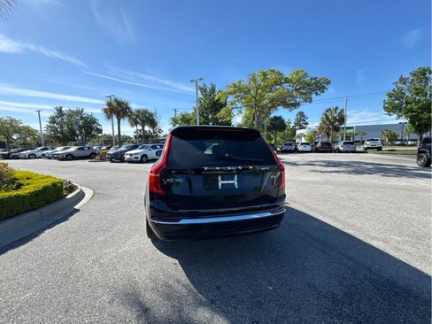 Used 2023 Volvo XC90 B6 Ultimate w/ Lounge Package image 15