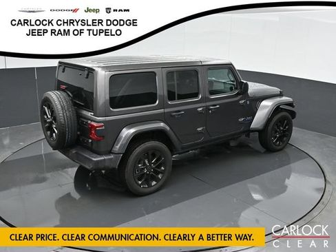 Used 2025 Jeep Wrangler Unlimited Sahara w/ Safety Group AWD/4WD image 43