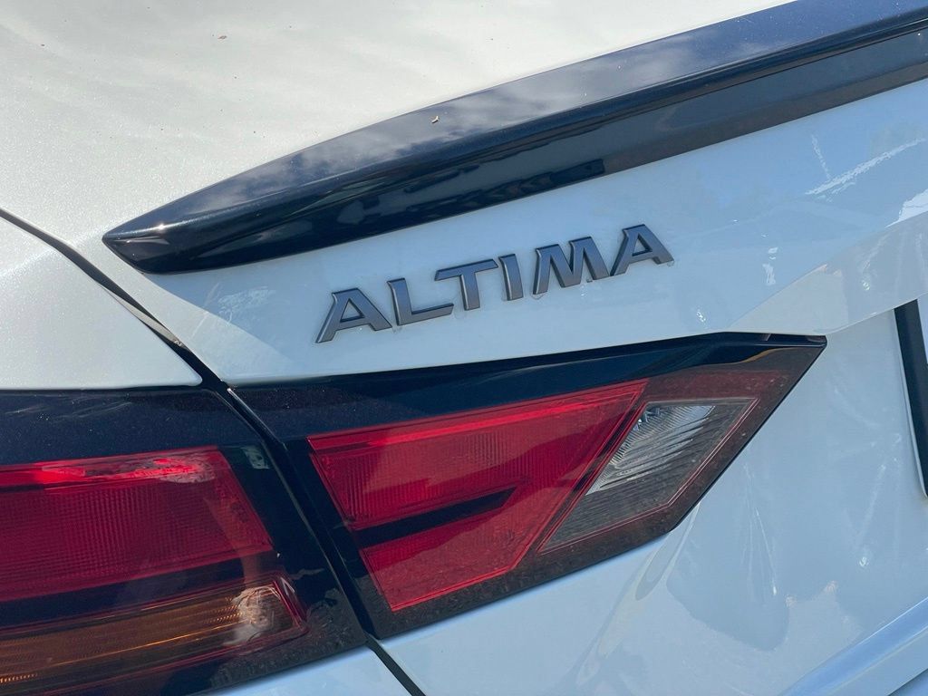 Certified 2024 Nissan Altima 2.5 SR w/ SR Premium Package FWD image 35