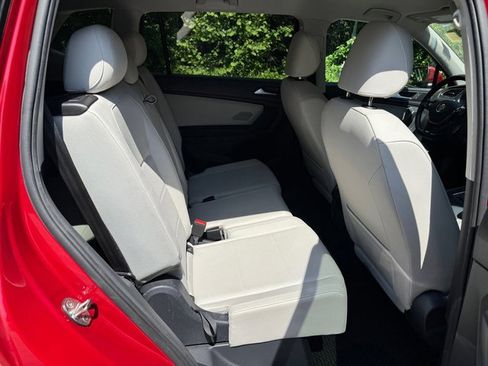 Used 2019 Volkswagen Tiguan S FWD image 17