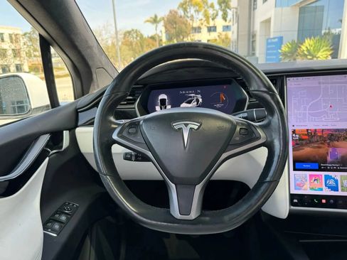Used 2021 Tesla Model X Long Range AWD/4WD image 28
