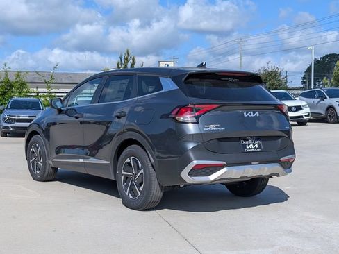 Used 2025 Kia Sportage LX FWD image 3
