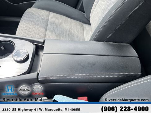 Used 2023 Nissan Rogue SV image 20