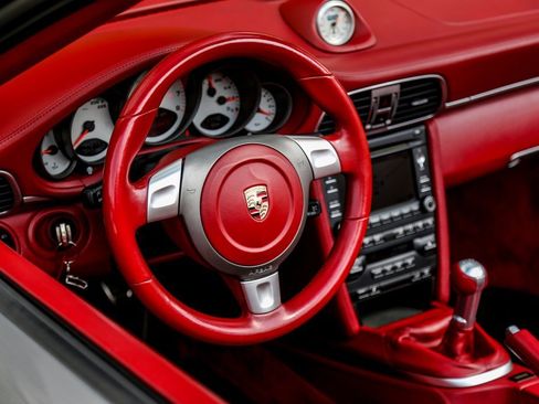 Used 2009 Porsche 911 Turbo image 21