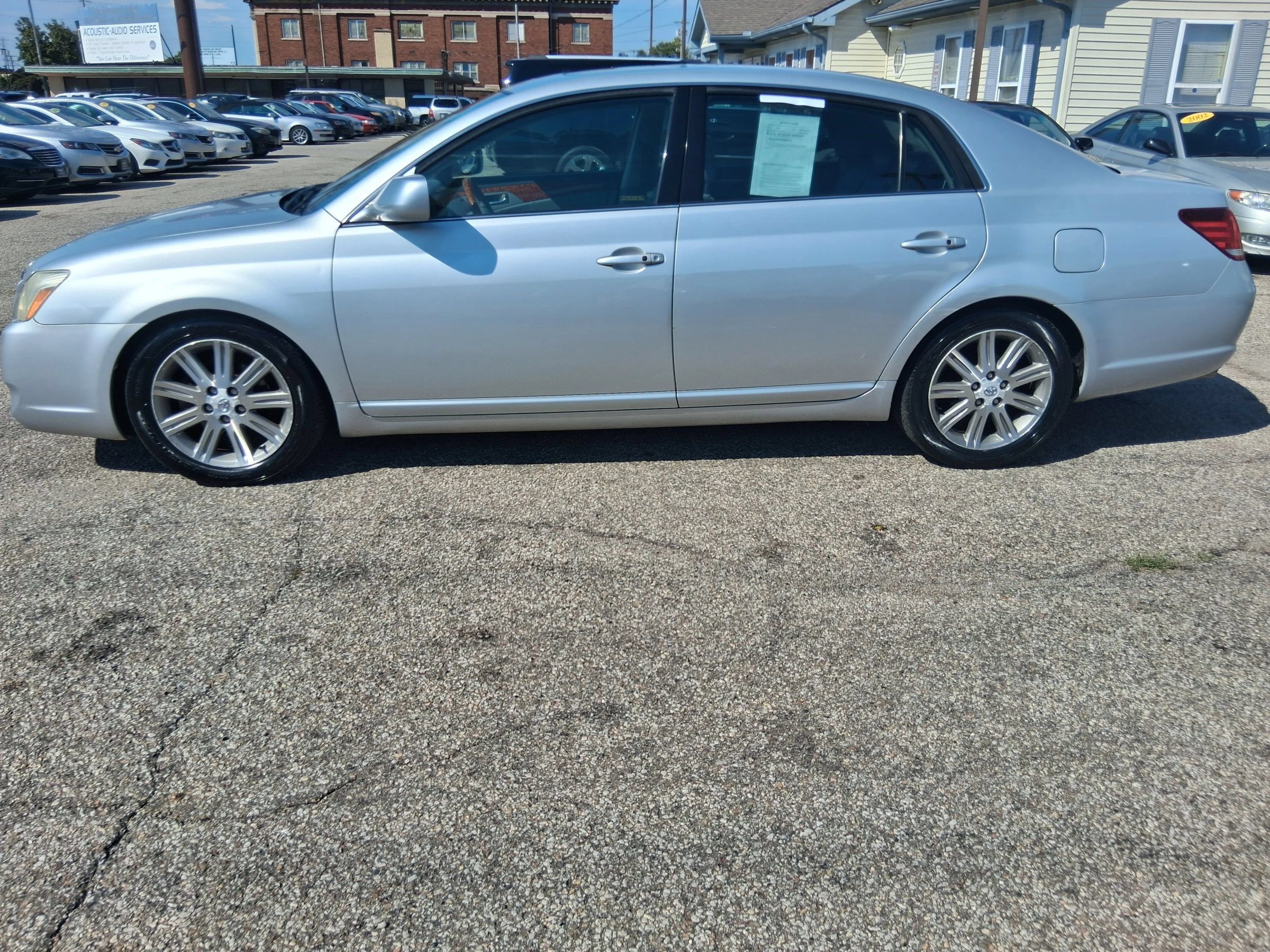 Used 2005 Toyota Avalon Touring FWD image 3