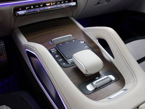 Used 2024 Mercedes-Benz GLE 53 AMG 4MATIC Coupe image 37