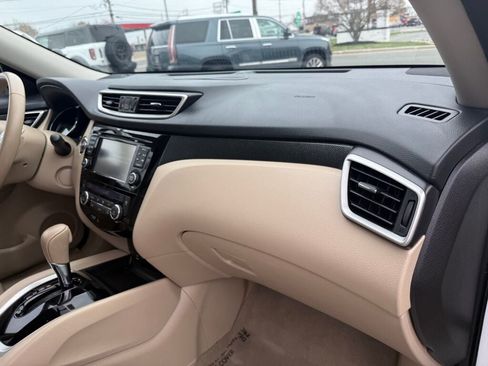 Used 2014 Nissan Rogue SL image 28