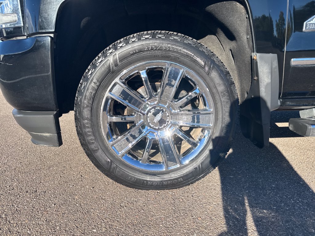 Used 2016 Chevrolet Silverado 1500 High Country w/ High Country Premium Package AWD/4WD image 25