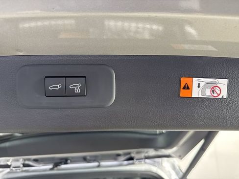 Used 2025 Lexus TX 500h AWD w/ Technology Package image 37