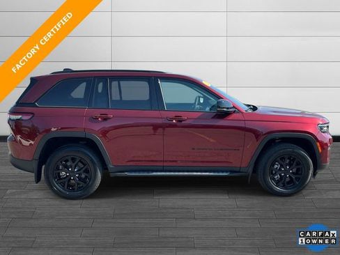 Certified 2024 Jeep Grand Cherokee Altitude AWD/4WD image 3