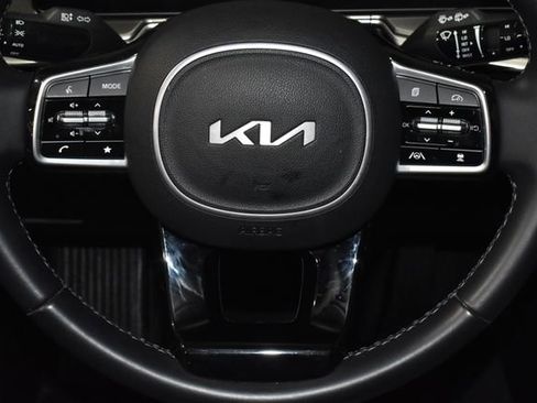 Used 2024 Kia Sorento S image 25