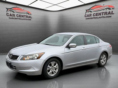 Used 2010 Honda Accord LX-P image 1