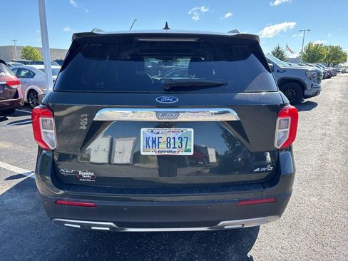 Used 2022 Ford Explorer XLT w/ Equipment Group 202A AWD/4WD image 9