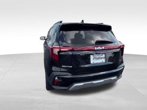 Used 2025 Kia Seltos S AWD/4WD image 5
