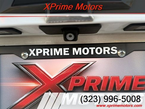 Used 2018 Chevrolet Suburban LT image 11