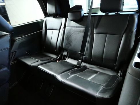 Certified 2021 Ford Expedition XLT w/ Black Accent Package AWD/4WD image 15