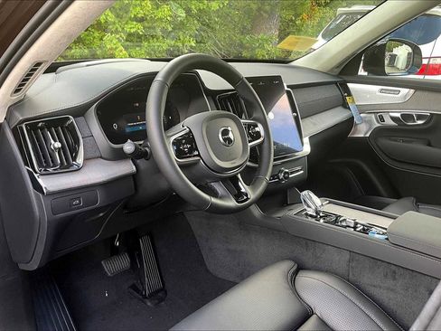 New 2026 Volvo XC90 B6 Ultra w/ Lounge Package image 9