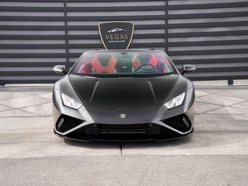 Used 2021 Lamborghini Huracan EVO image 14