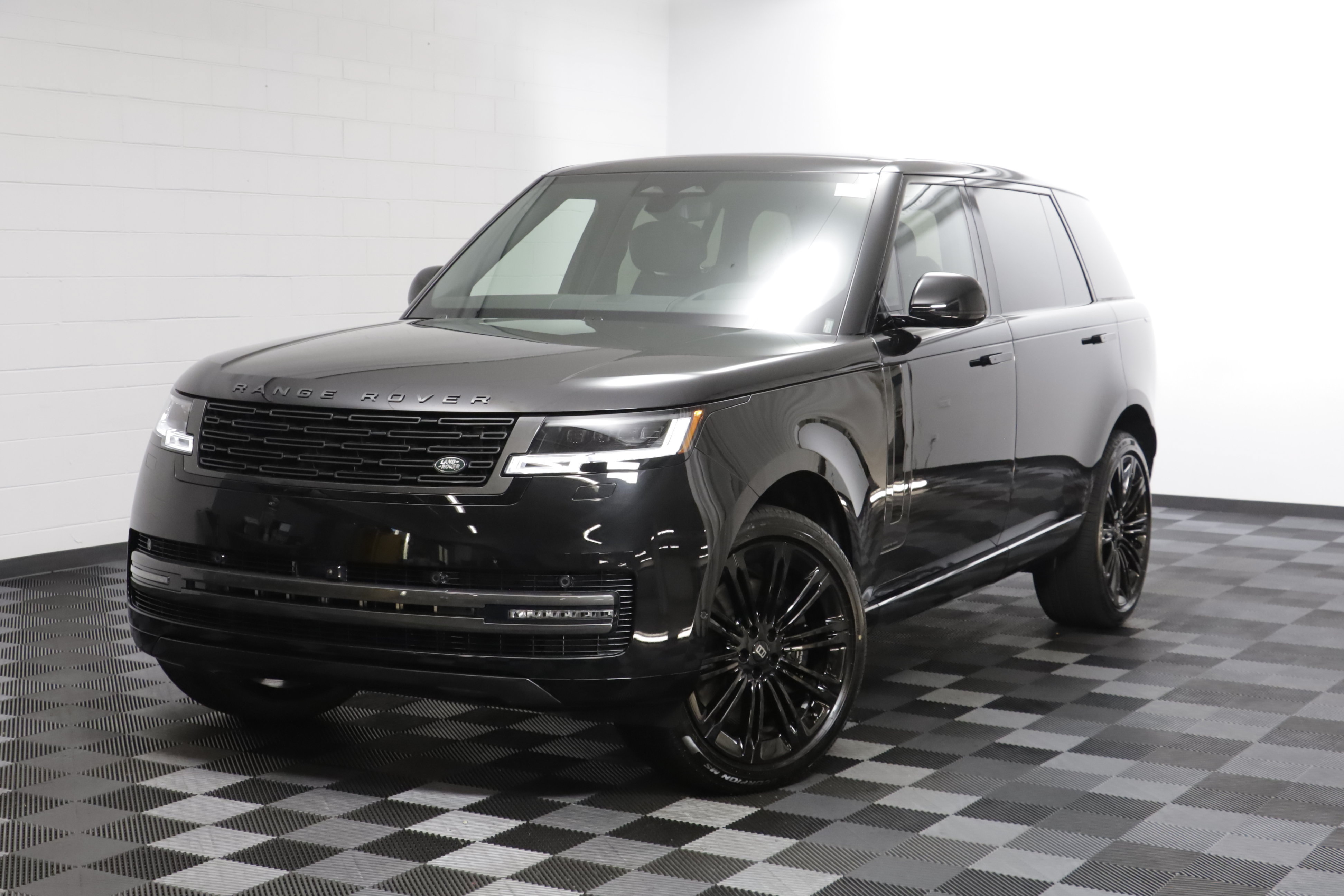 New 2027 Land Rover Range Rover Long Wheelbase Autobiography AWD/4WD image 1