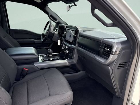Used 2026 Ford F150 XLT w/ XLT Black Appearance Package RWD image 19