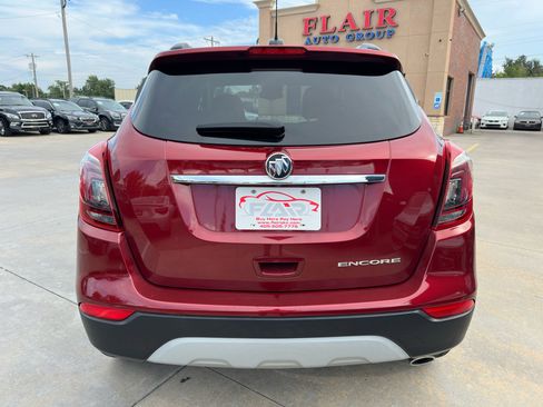 Used 2021 Buick Encore Preferred image 6